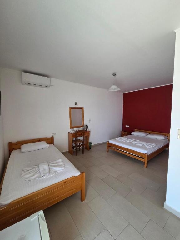 Twin room with garden outlook
